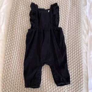 Baby gap black jumpsuit 6-12 month